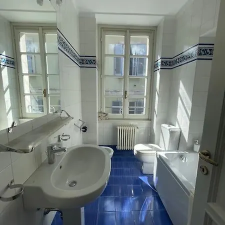 Ale アパート コモ